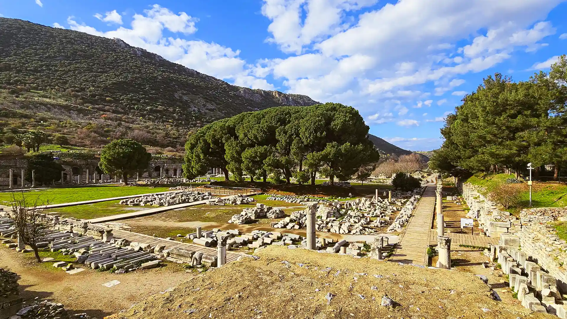 Explore the Wonders of Ephesus:<br>Book Your Adventure Today!