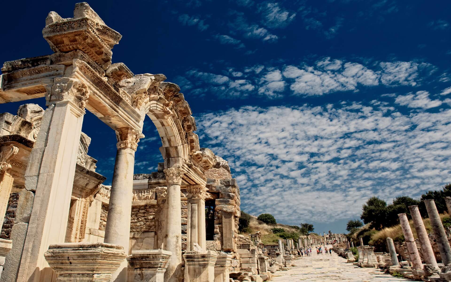 Explore the Wonders of Ephesus:<br>Book Your Adventure Today!